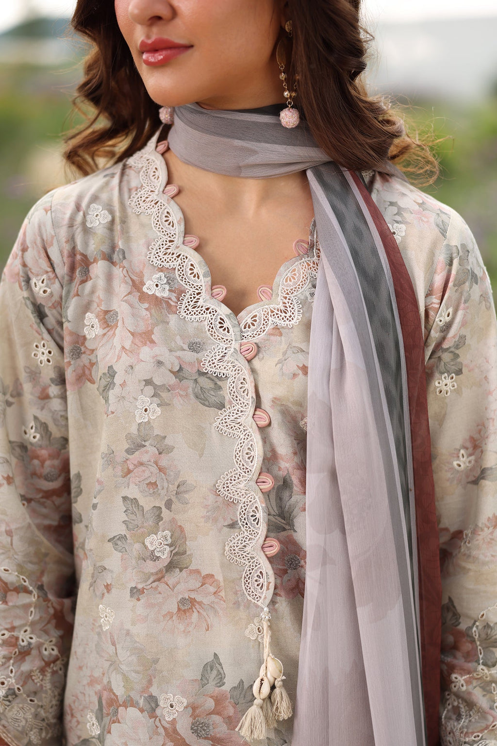 EMBROIDERED LAWN UF-4225