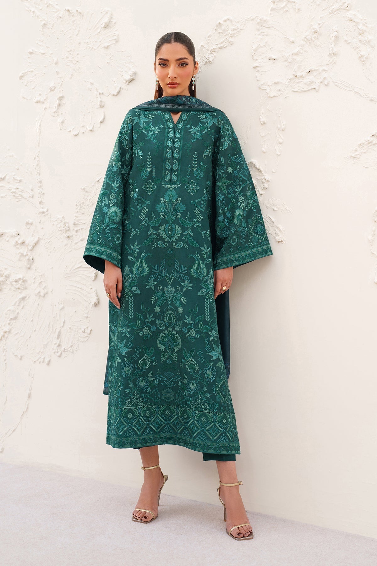 EMBROIDERED RAW SILK UF-4383