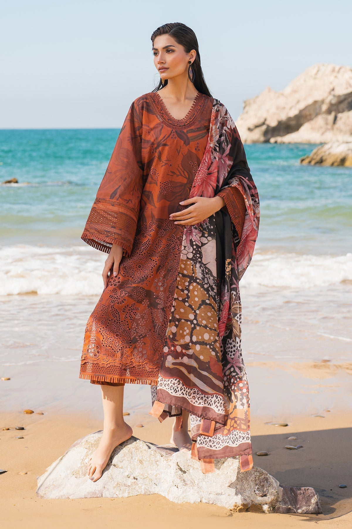 EMBROIDERED PRINTED LAWN UF-4113