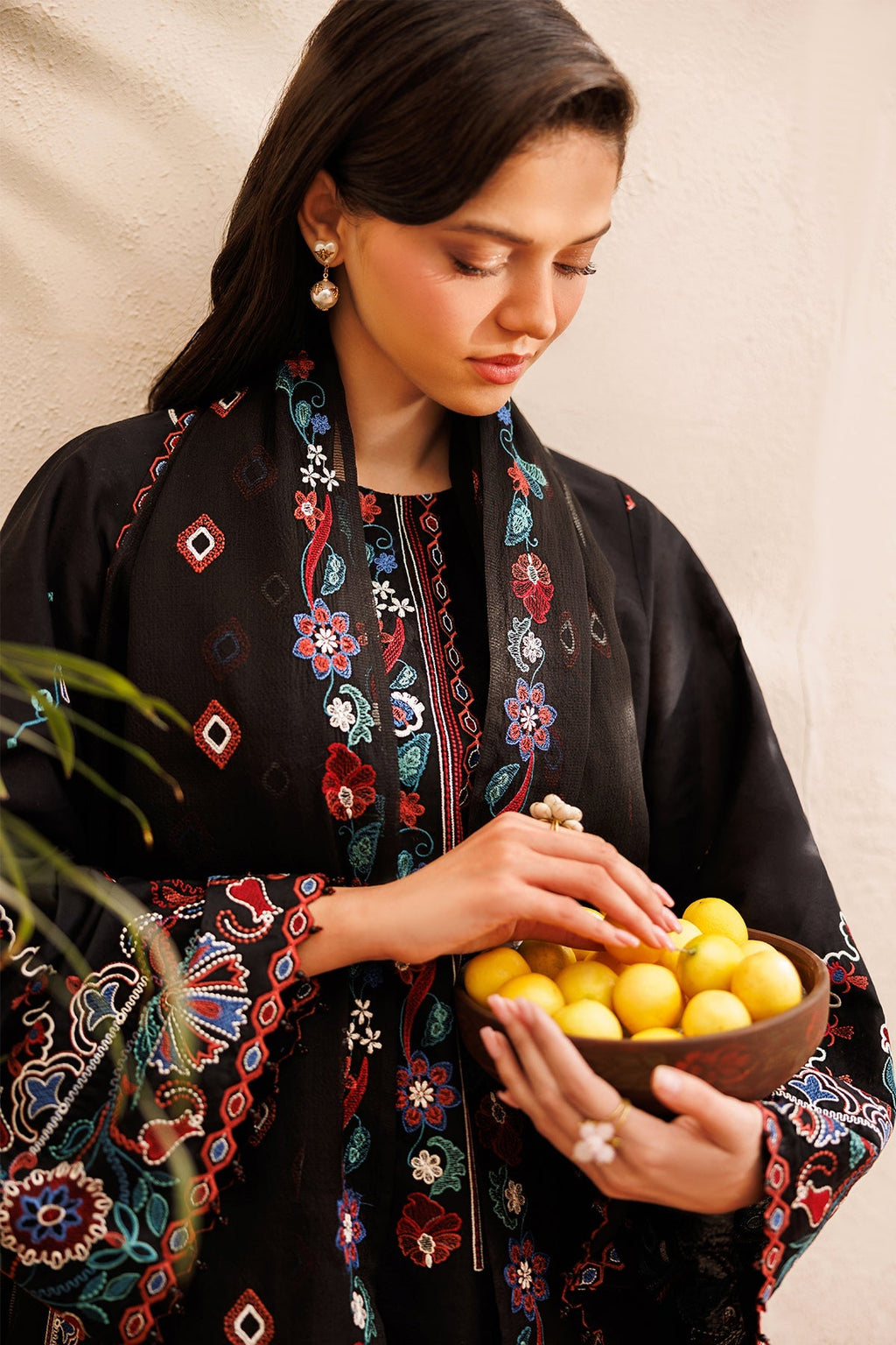 EMBROIDERED LAWN UF-4391