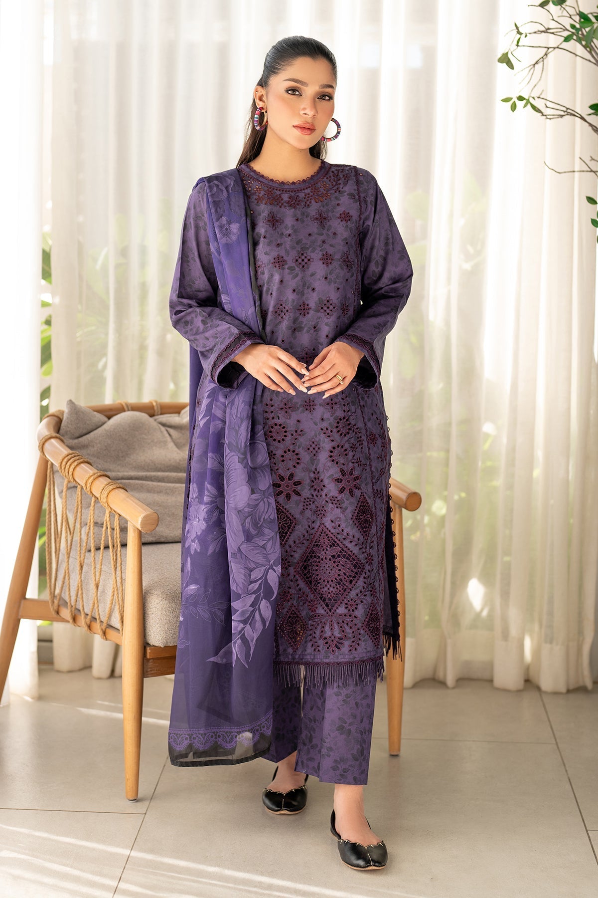 EMBROIDERED LAWN UF-4096