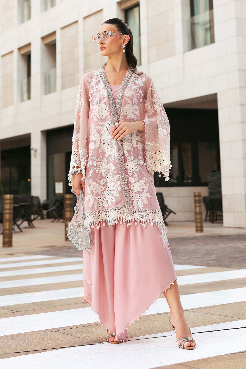3 Piece Unstitched Embroidered Lawn Karandi Suit
